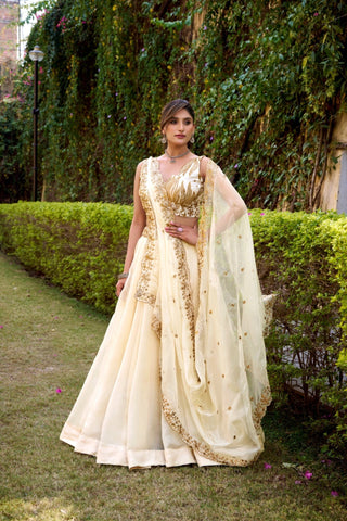 Ethereal Ivory Chanda Silk Lehenga Set Crafted For Modern Royalty