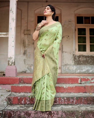 Pure Silk Saree Weaved With Zari Comes With Heavy Banarasi Brocade Blouse