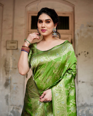 Pure Silk Saree Weaved With Zari Comes With Heavy Banarasi Brocade Blouse