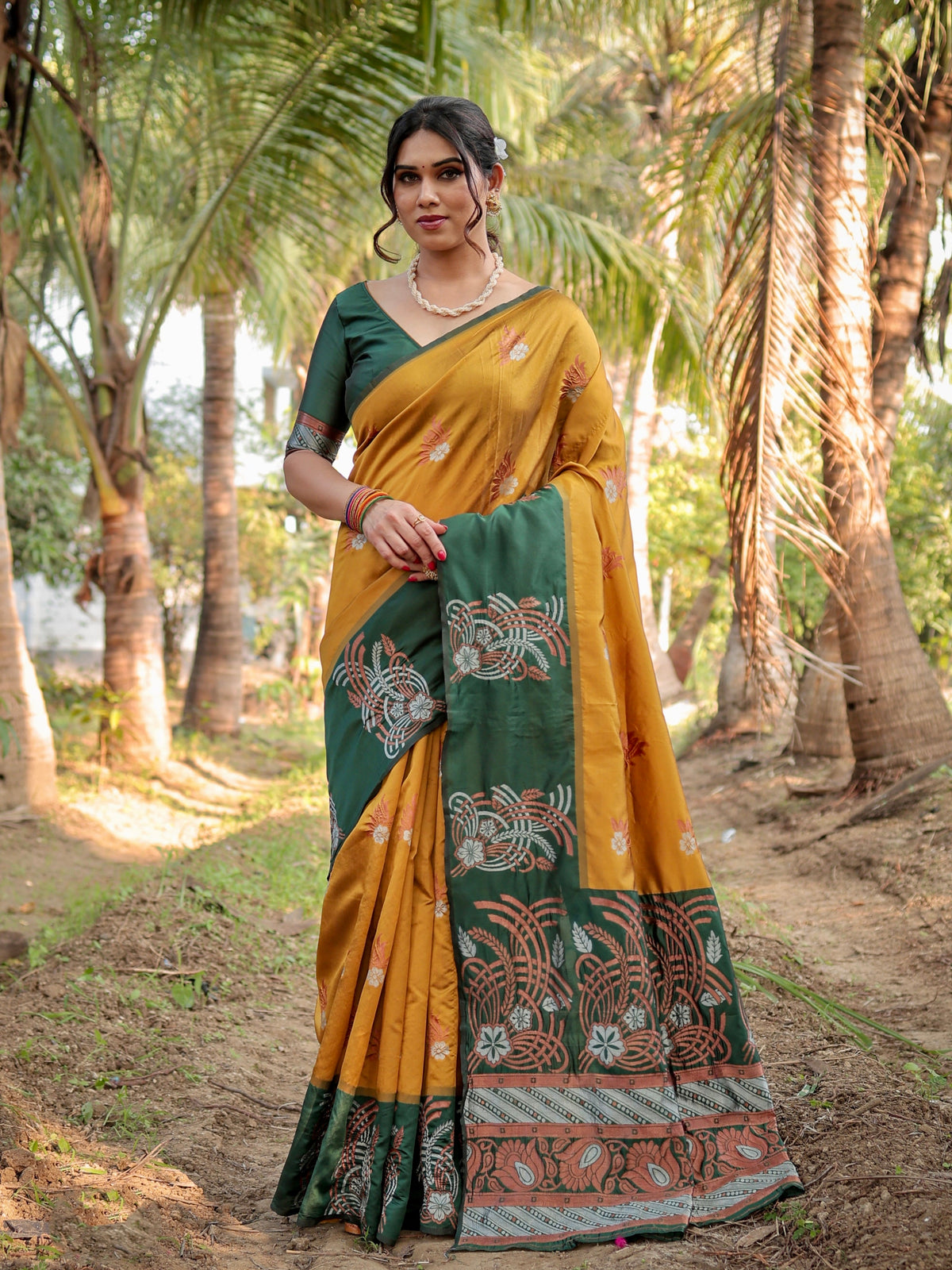 Pure Silk Saree Weaved With Zari Comes With Heavy Banarasi Brocade Blouse