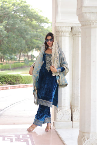 Eid Exclusive Velvet Sequin Embroidered Outfit – Shine In Festive Luxury