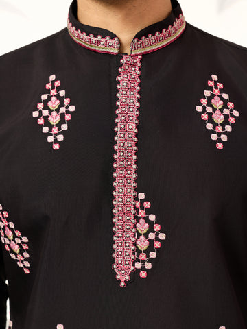 Ethnic Speical Classic Black Embroidered Kurta for Mens