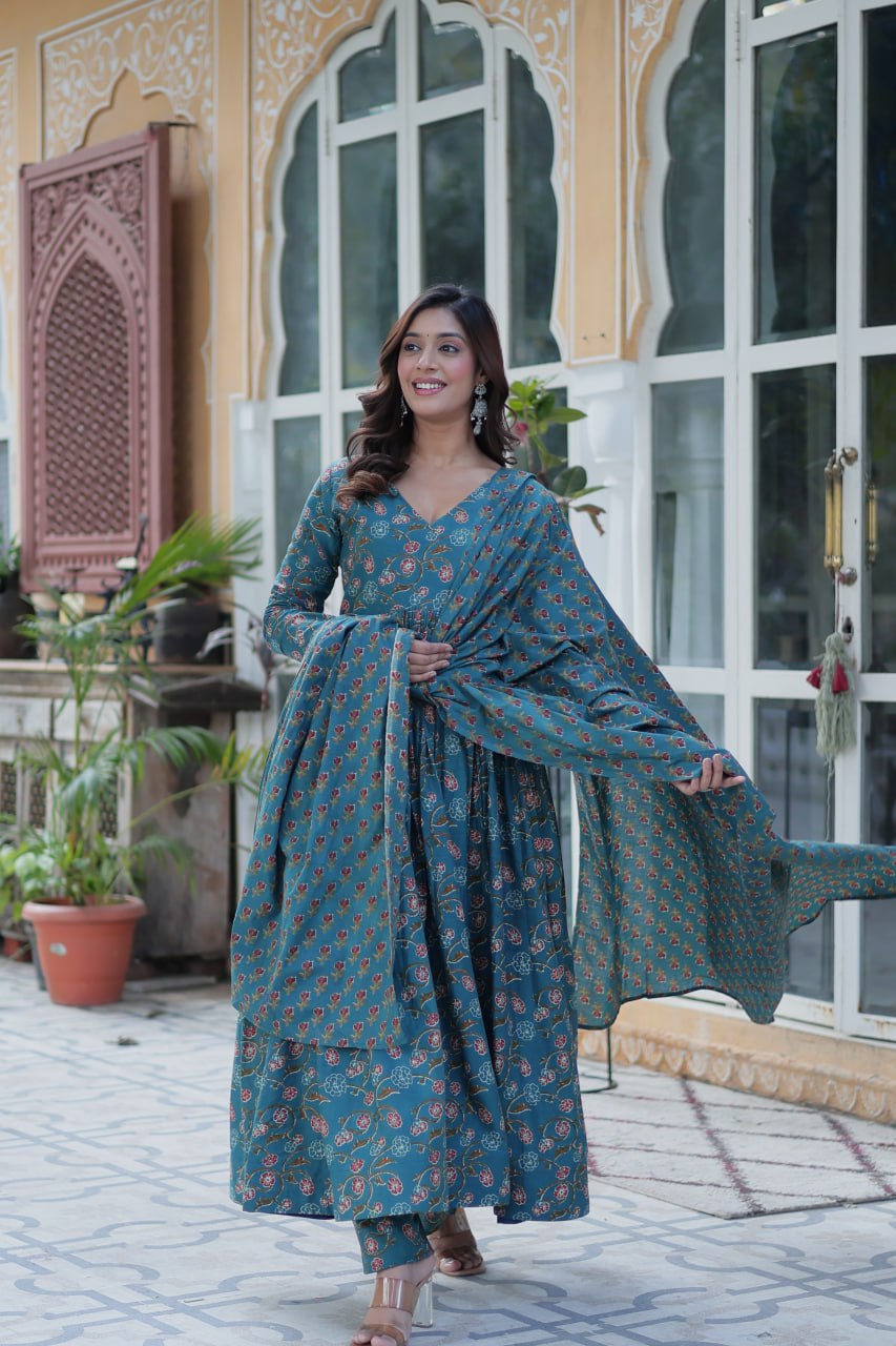 Adorable Cotton V Neck Ethnic Suit Set
