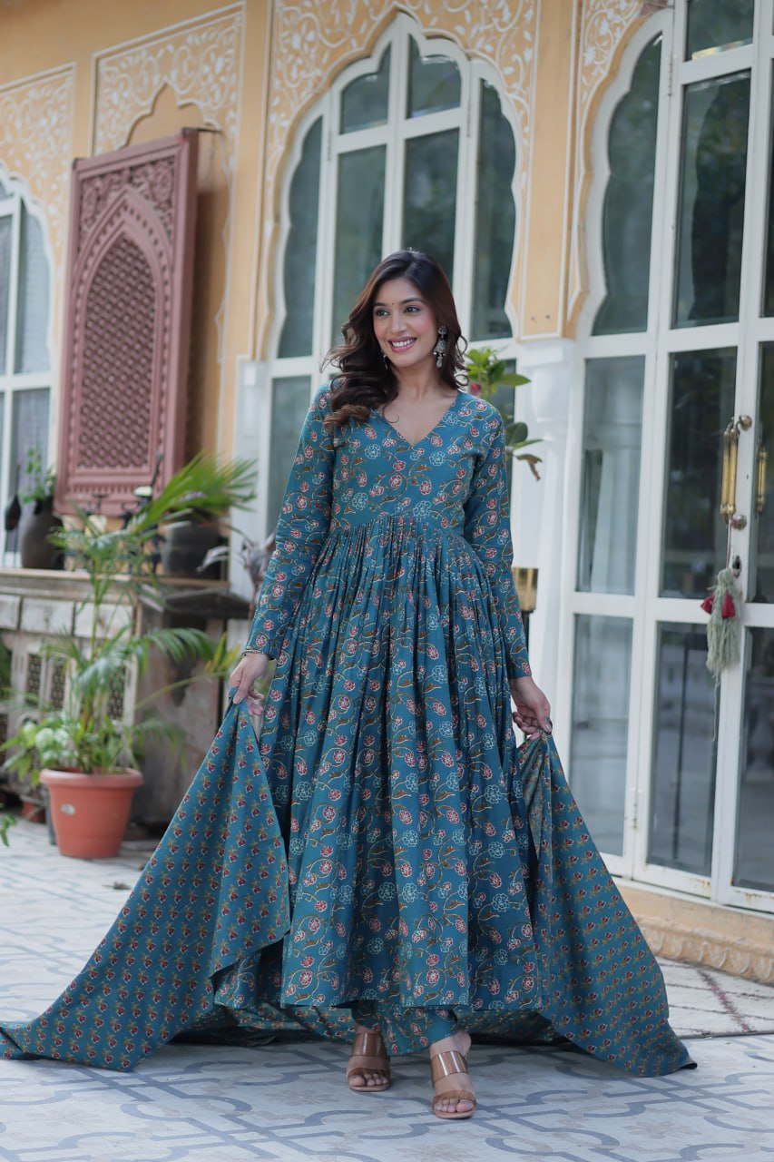 Adorable Cotton V Neck Ethnic Suit Set