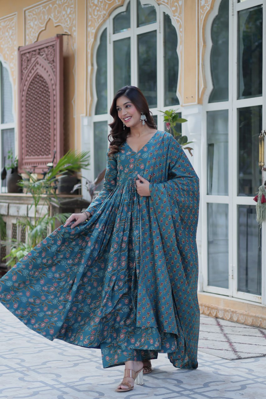 Adorable Cotton V Neck Ethnic Suit Set