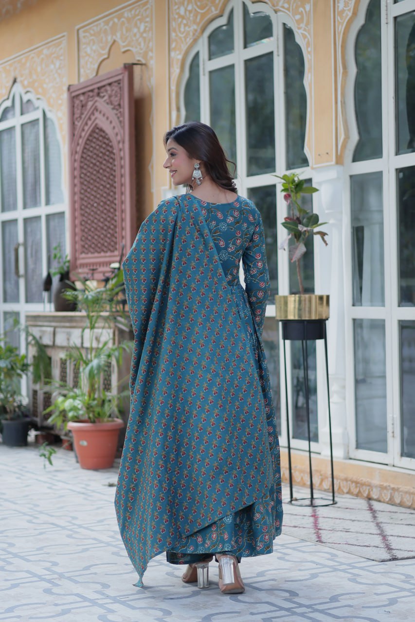 Adorable Cotton V Neck Ethnic Suit Set
