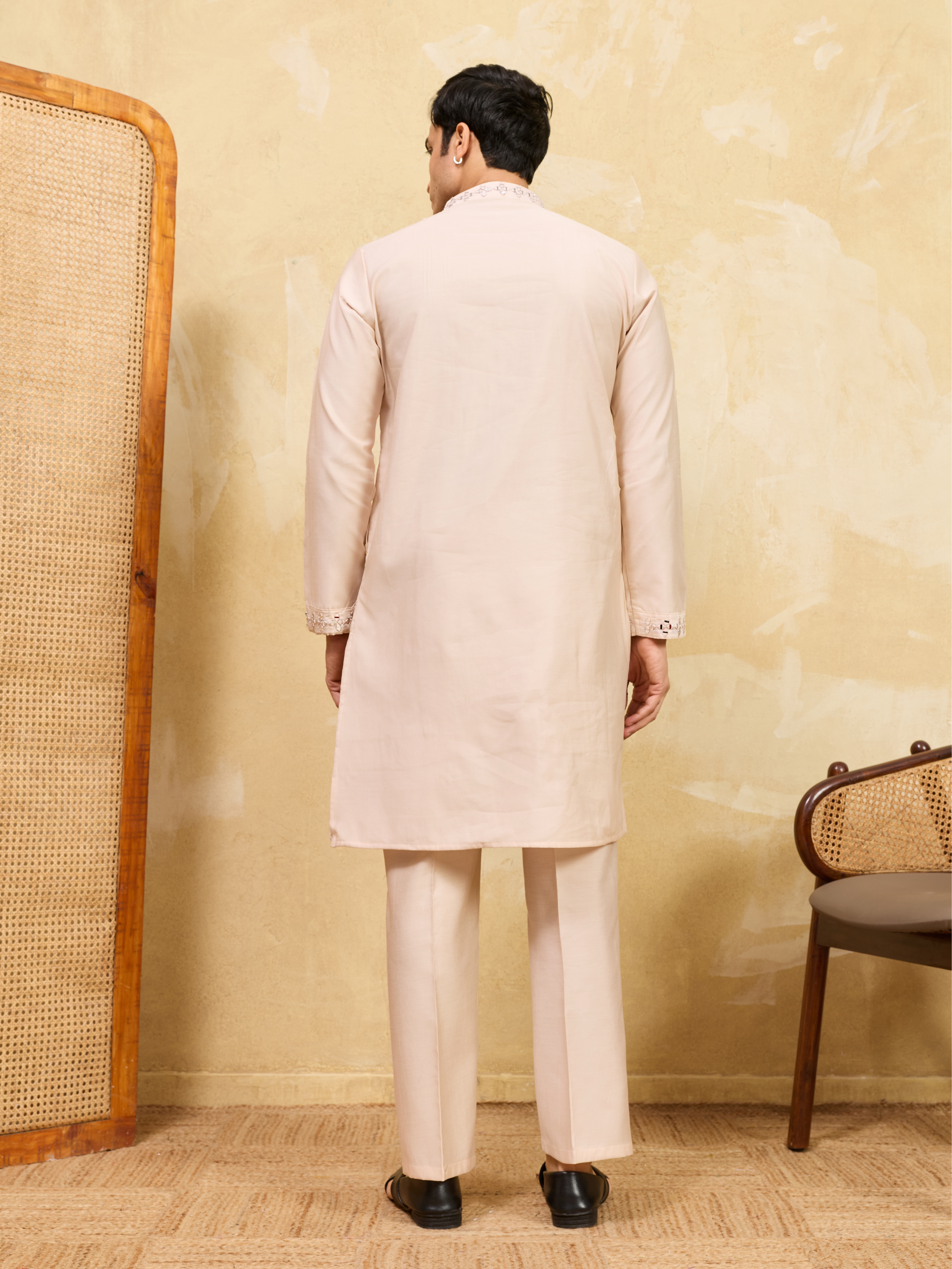 Royal Cream Mirror Kurta with Matching Pants for Wedding Attire
