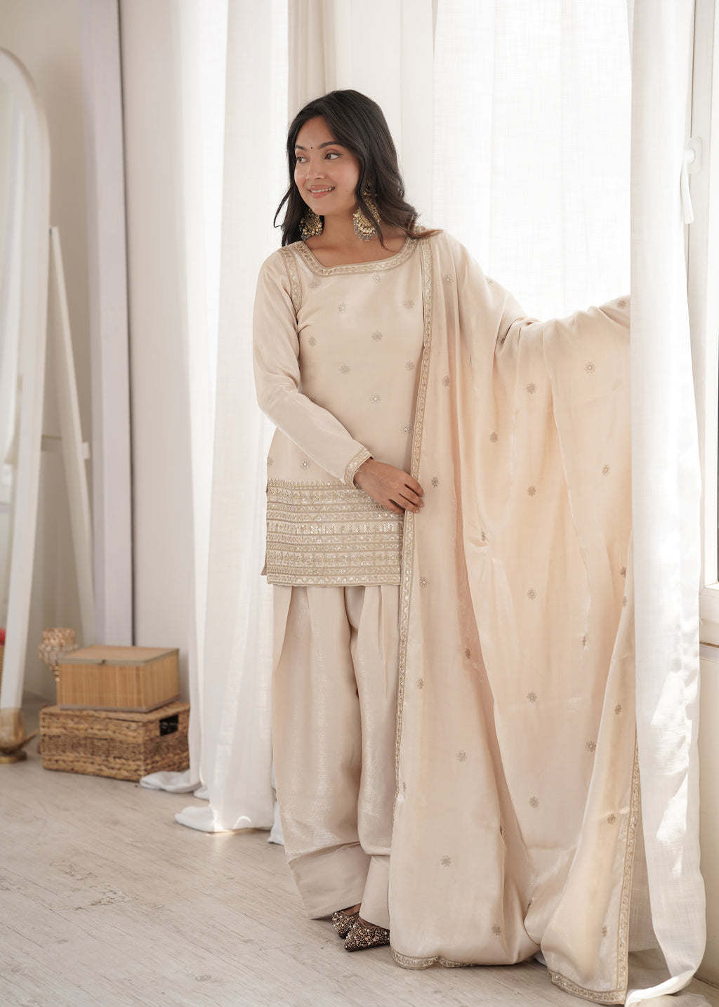 Graceful Cream Glass Roman Silk Jari Work Kurta with Designer Dupatta
