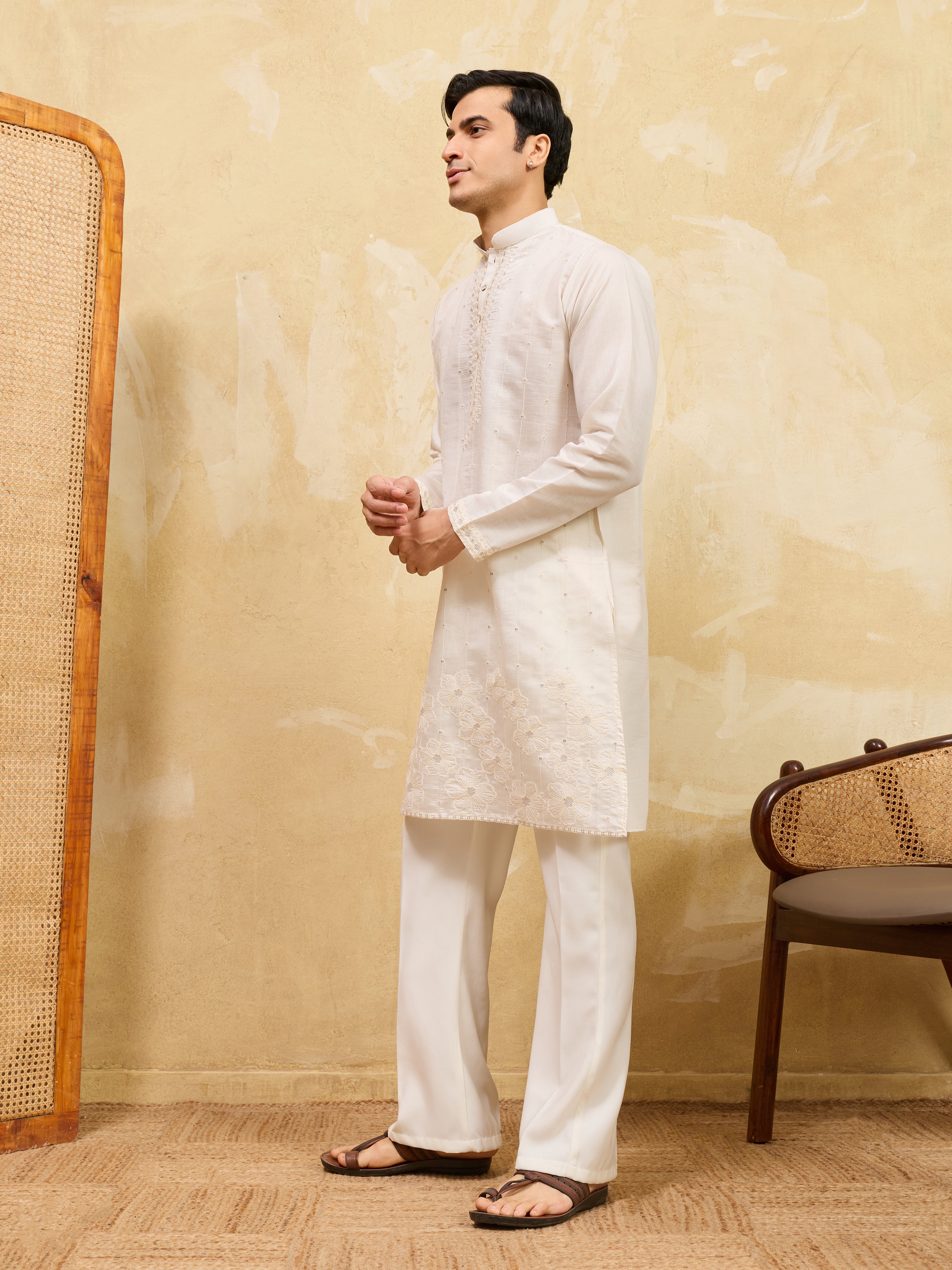 Classic White Viscose Silk Multi-Thread Men’s Kurta Set
