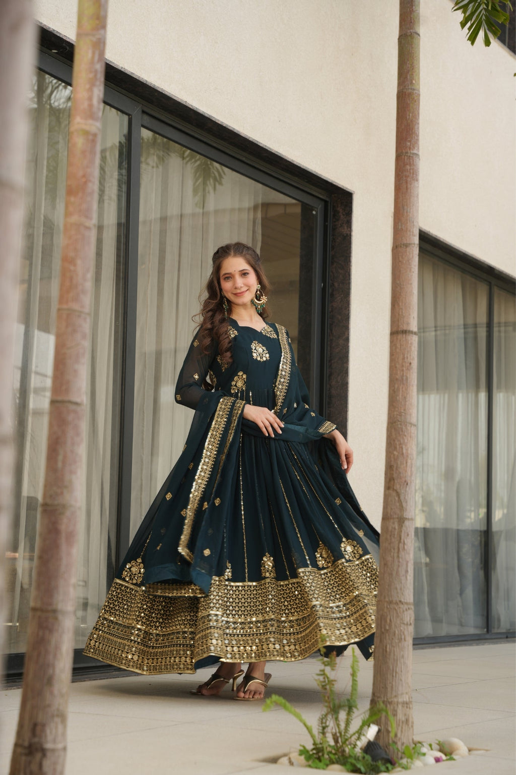 Elegance Rich Sequins Embroidered Work Designer Wedding Gown