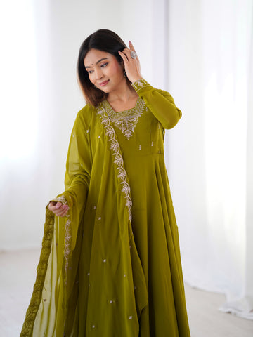 Pure Soft Faux Georgette Fully Flaired Anarkali Suit Comes With Duppatta & Pant - MEHENDI GREEN