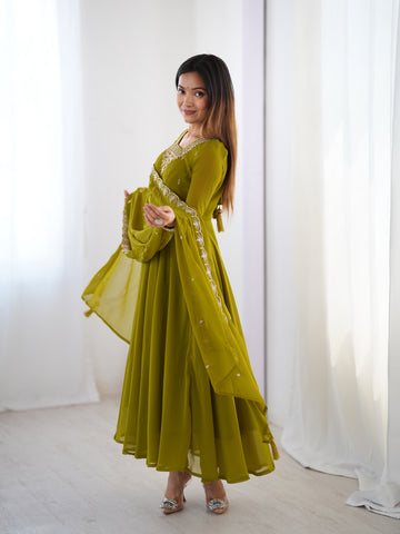 Pure Soft Faux Georgette Fully Flaired Anarkali Suit Comes With Duppatta & Pant - MEHENDI GREEN