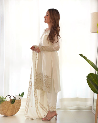 White Pure Chinon Silk Kurta Suit Set With Dupatta & Pant