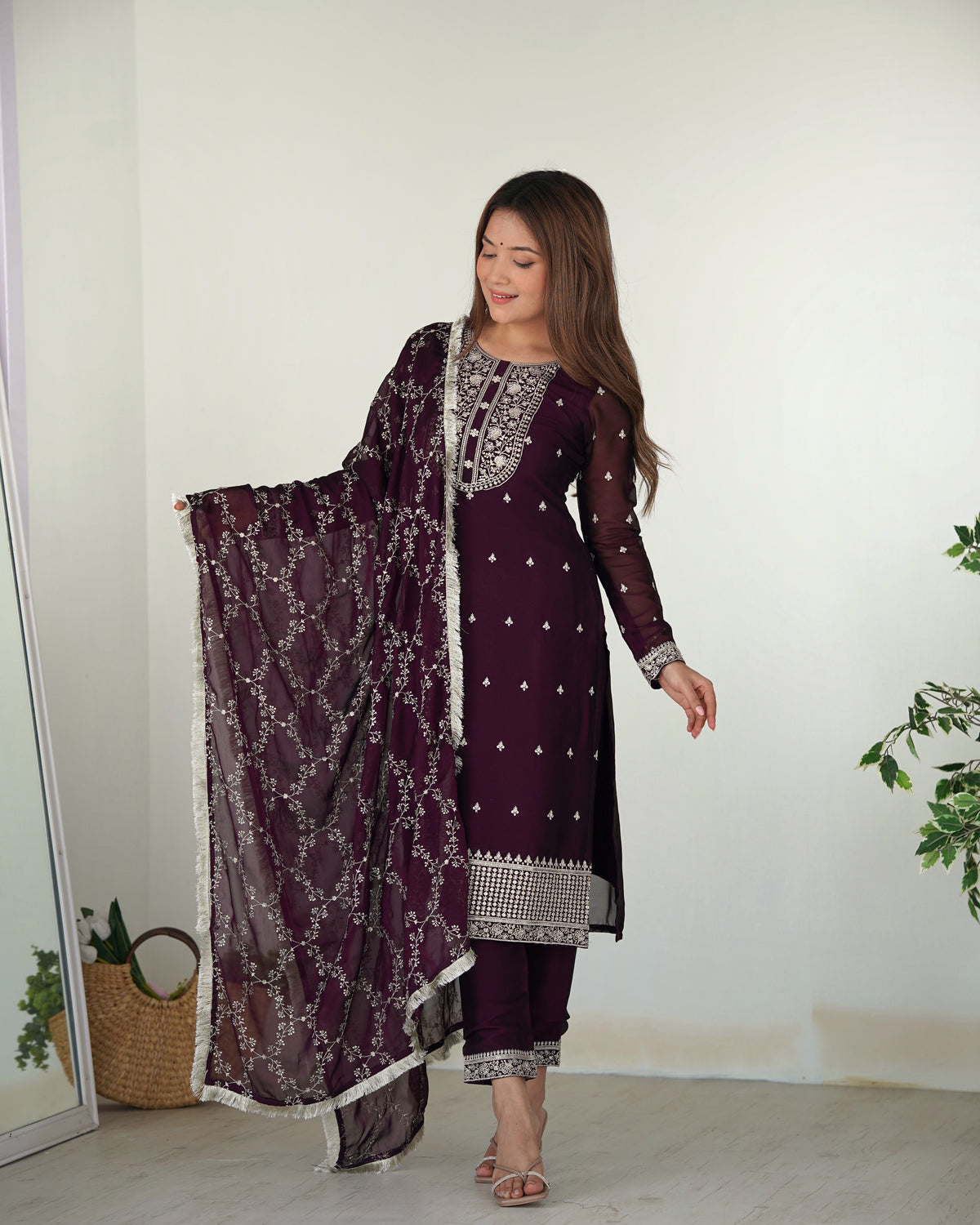 BEAUTIFUL PURE BLOOMING RANGOLI SILK FABRIC STRAIGHT FIT KURTA, DUPATTA WITH TROUSERSSET WINE