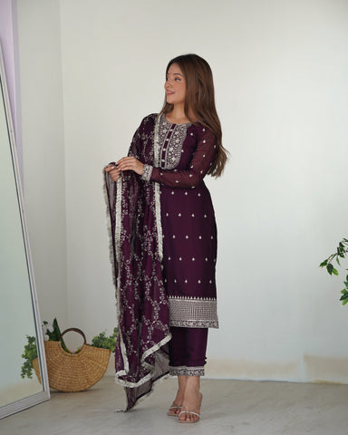 BEAUTIFUL PURE BLOOMING RANGOLI SILK FABRIC STRAIGHT FIT KURTA, DUPATTA WITH TROUSERSSET WINE