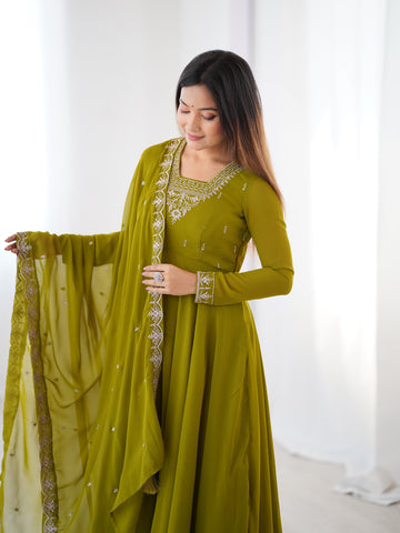 Pure Soft Faux Georgette Fully Flaired Anarkali Suit Comes With Duppatta & Pant - MEHENDI GREEN