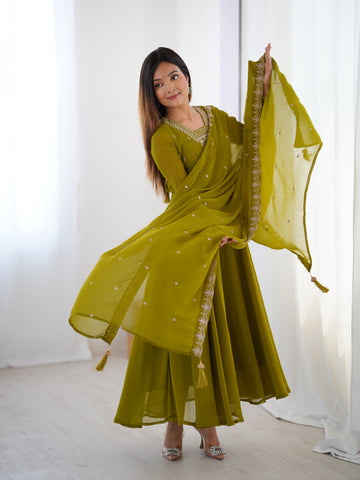 Pure Soft Faux Georgette Fully Flaired Anarkali Suit Comes With Duppatta & Pant - MEHENDI GREEN