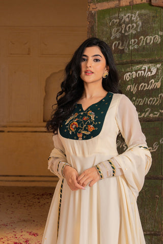 Royal Ivory Flow Anarkali Featuring Emerald Hand Embroidered Detail
