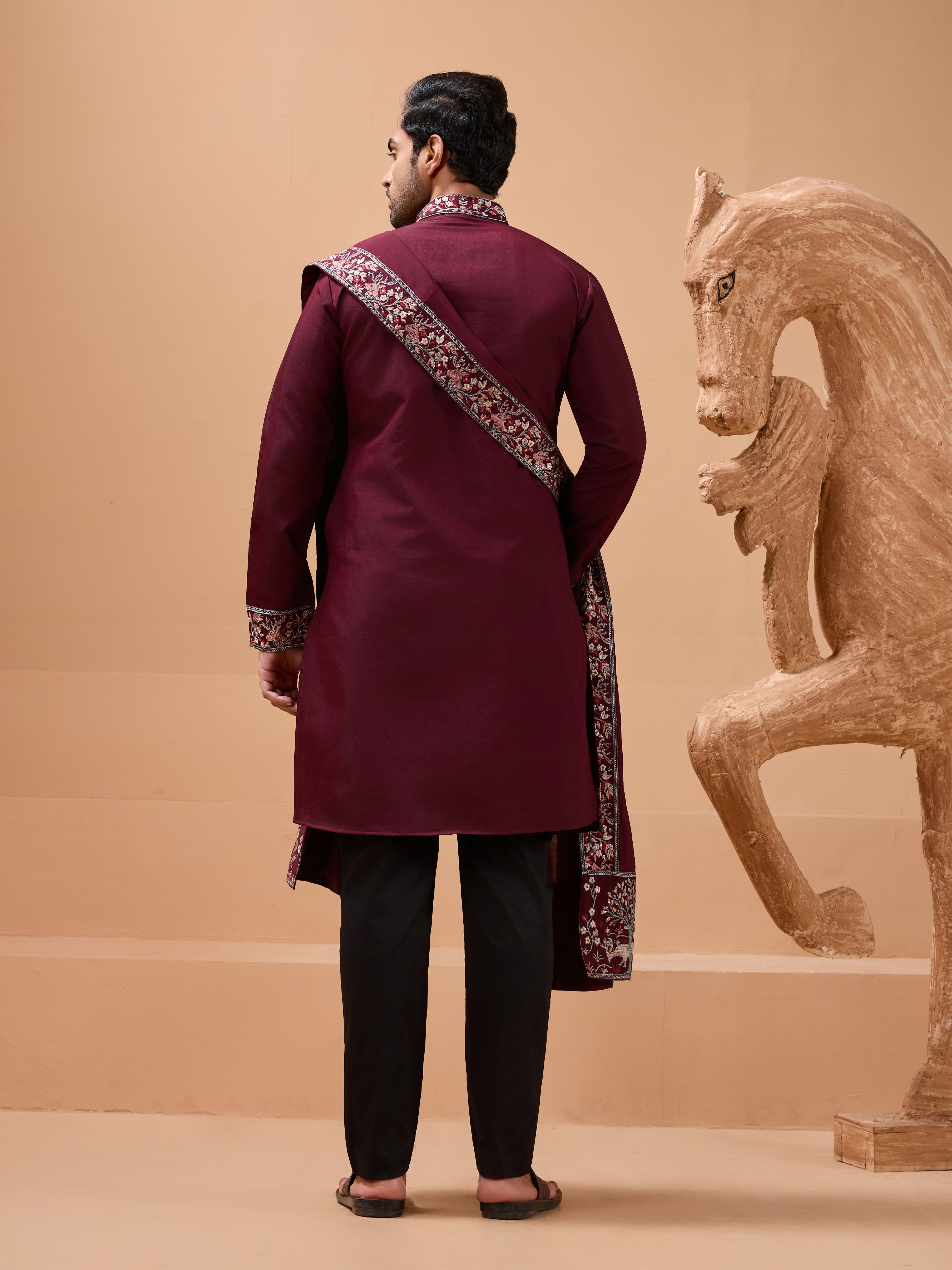 Latest nature Maroon Kurta and Dupatta for Mens Wear