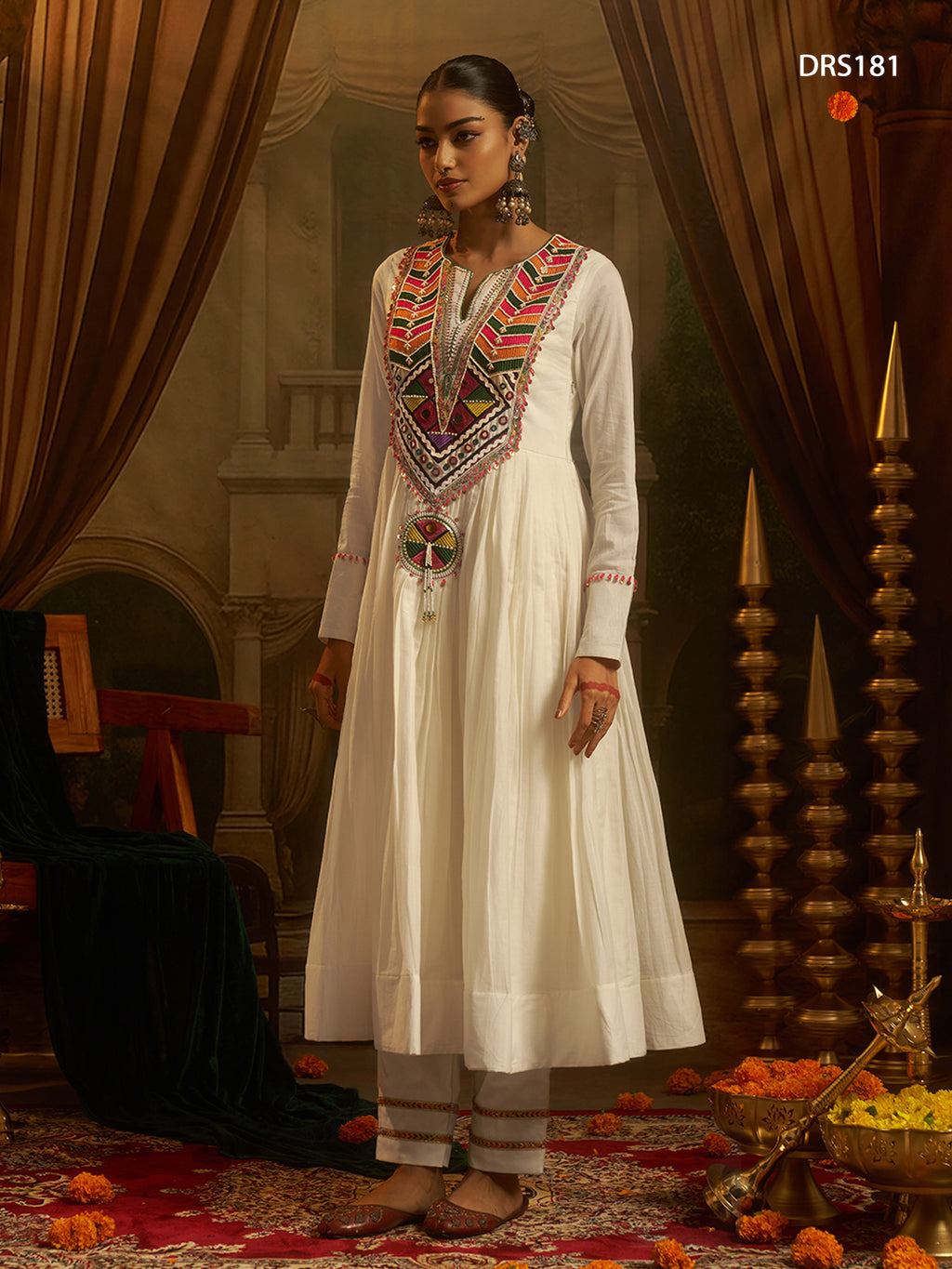 Off White Mul Cotton Gown Set | Tulip Designer
