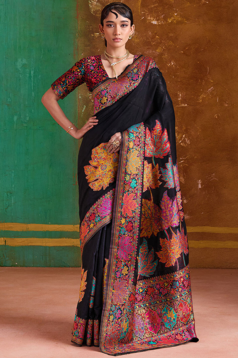 Stunner Black Pashmina Saree With Confounding Blouse Piece