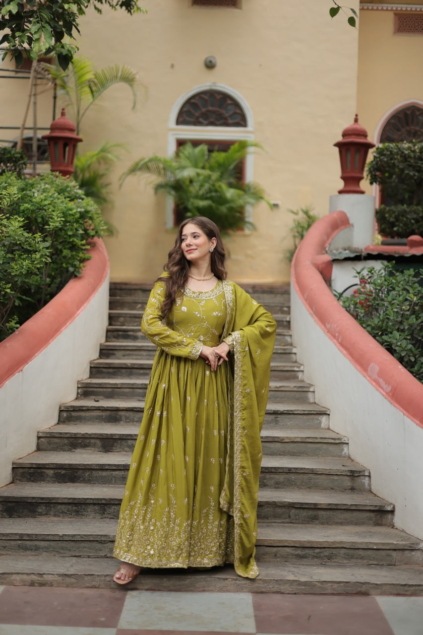 Rich Sequins Embroidered Work Women Suit Set
