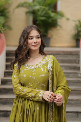 Rich Sequins Embroidered Work Women Suit Set
