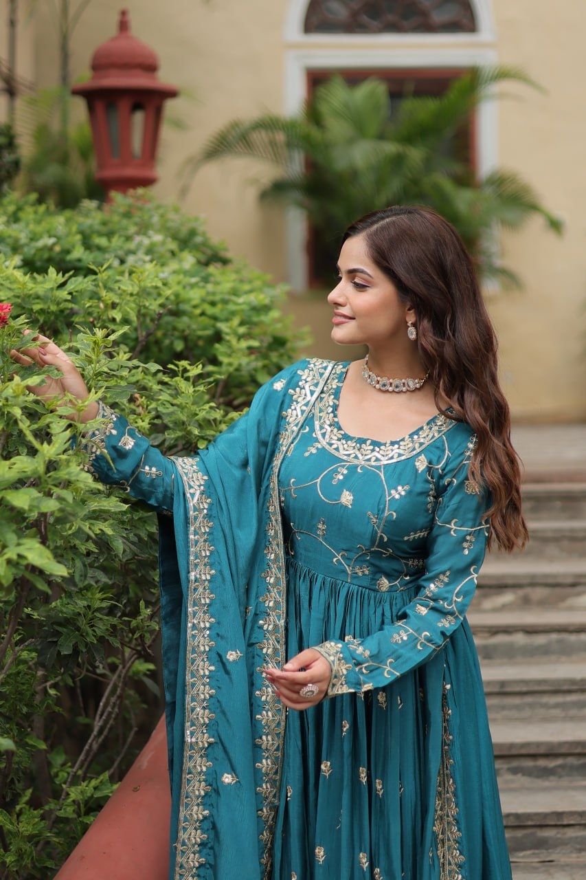 Rich Sequins Embroidered Work Women Suit Set
