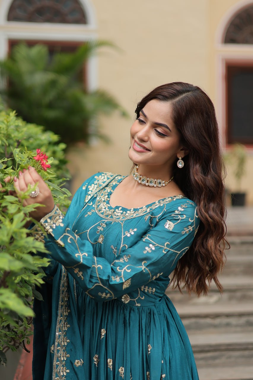 Rich Sequins Embroidered Work Women Suit Set
