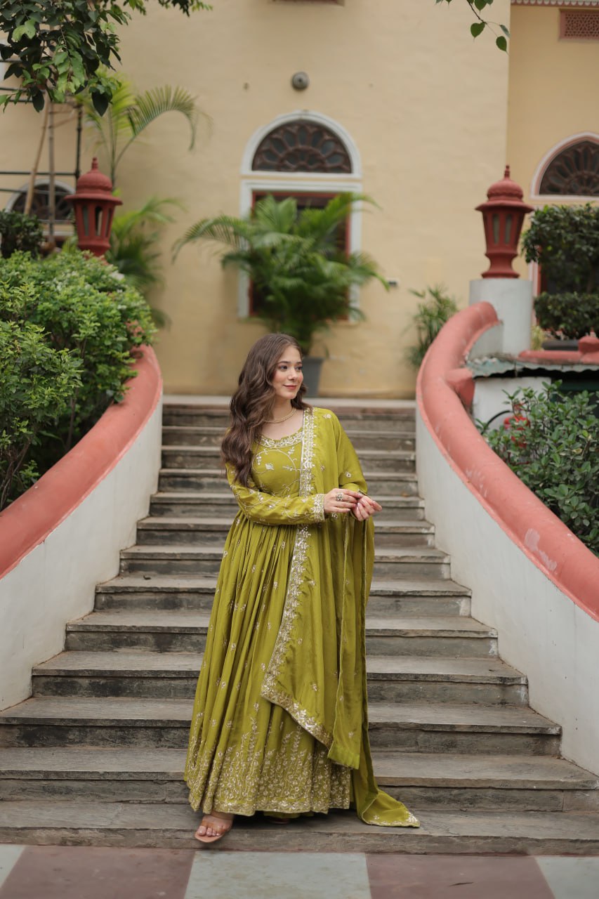 Rich Sequins Embroidered Work Women Suit Set
