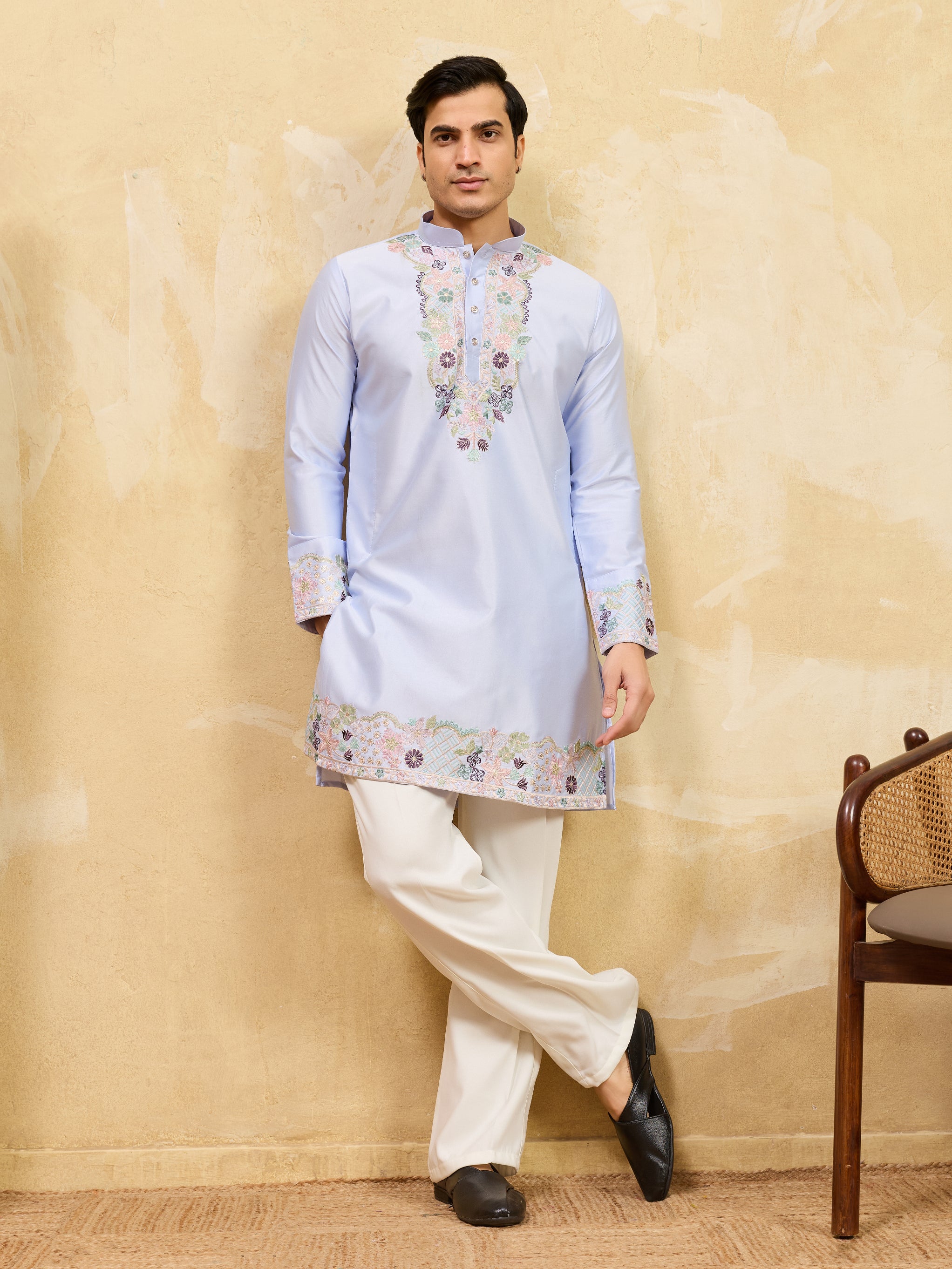 Elegant Sky Blue Kurta Pant Set With Fine Thread Detailing
