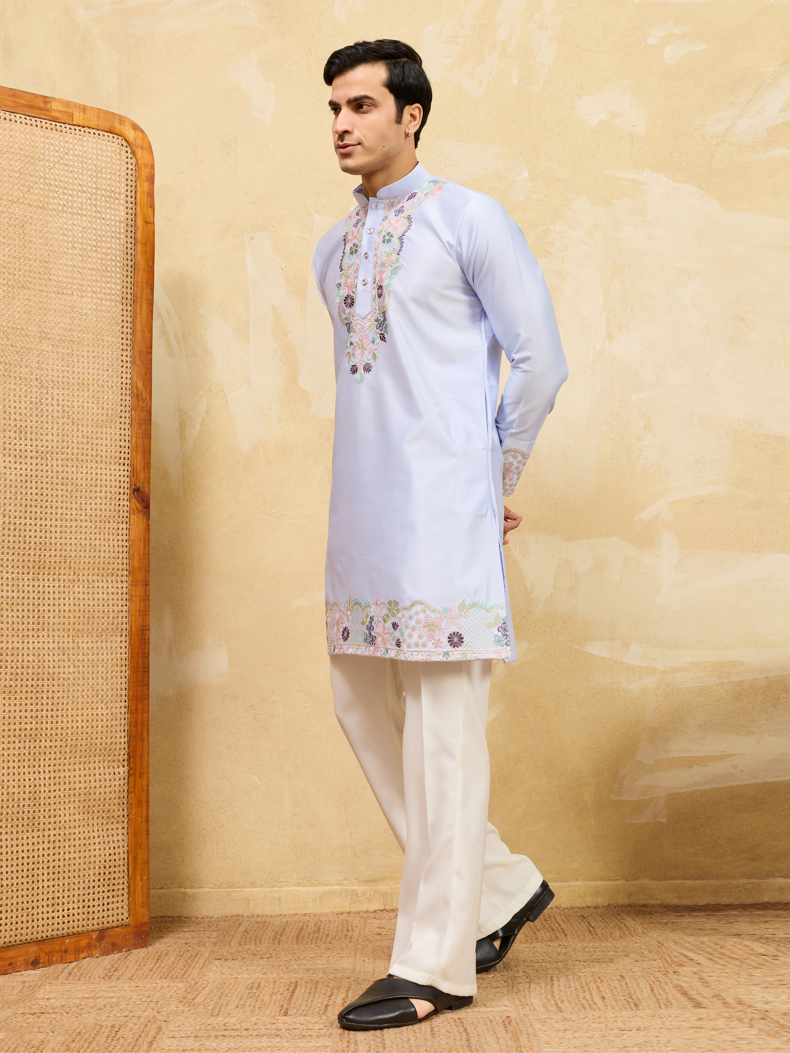 Elegant Sky Blue Kurta Pant Set With Fine Thread Detailing
