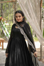 Stylish Women Tiered Gown With Dupatta Set
