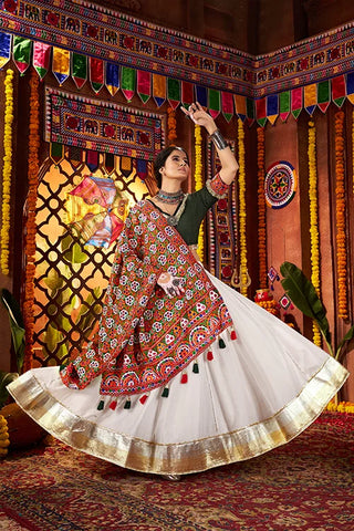 Navratri Look White Chaniya Choli Set for Women