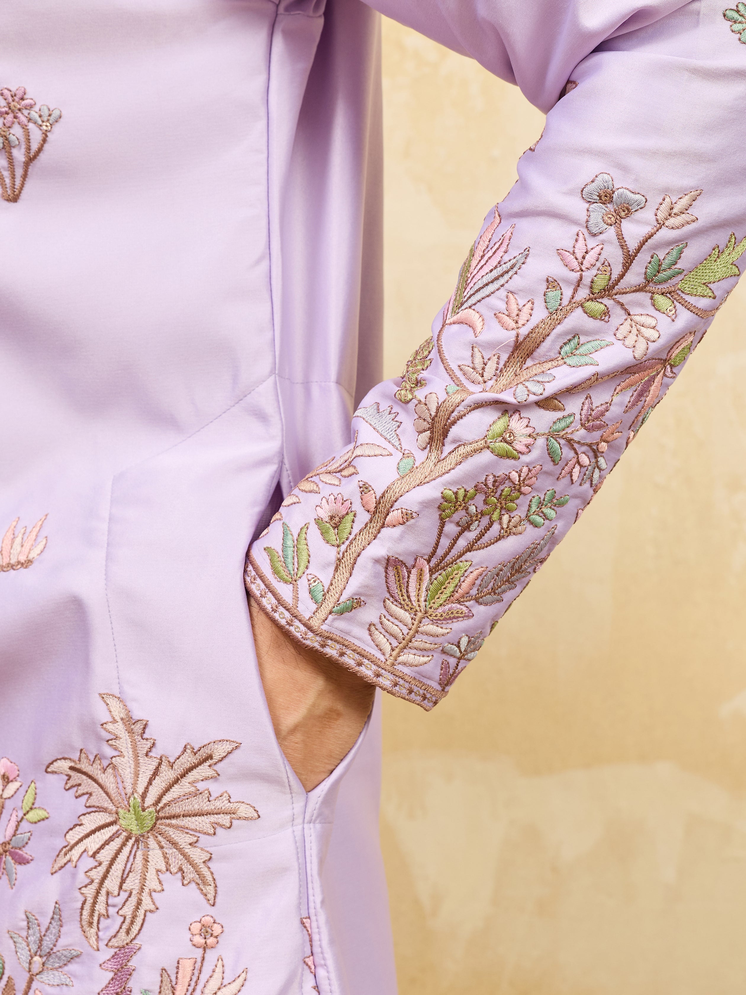 Trendy Lavender Viscose Silk Thread Embroidery Kurta Pant Set
