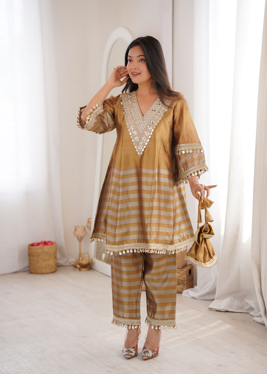 Two-Tone Tissue Mirror Work Ready-Made Top Bottom Set with Designer Batwa

