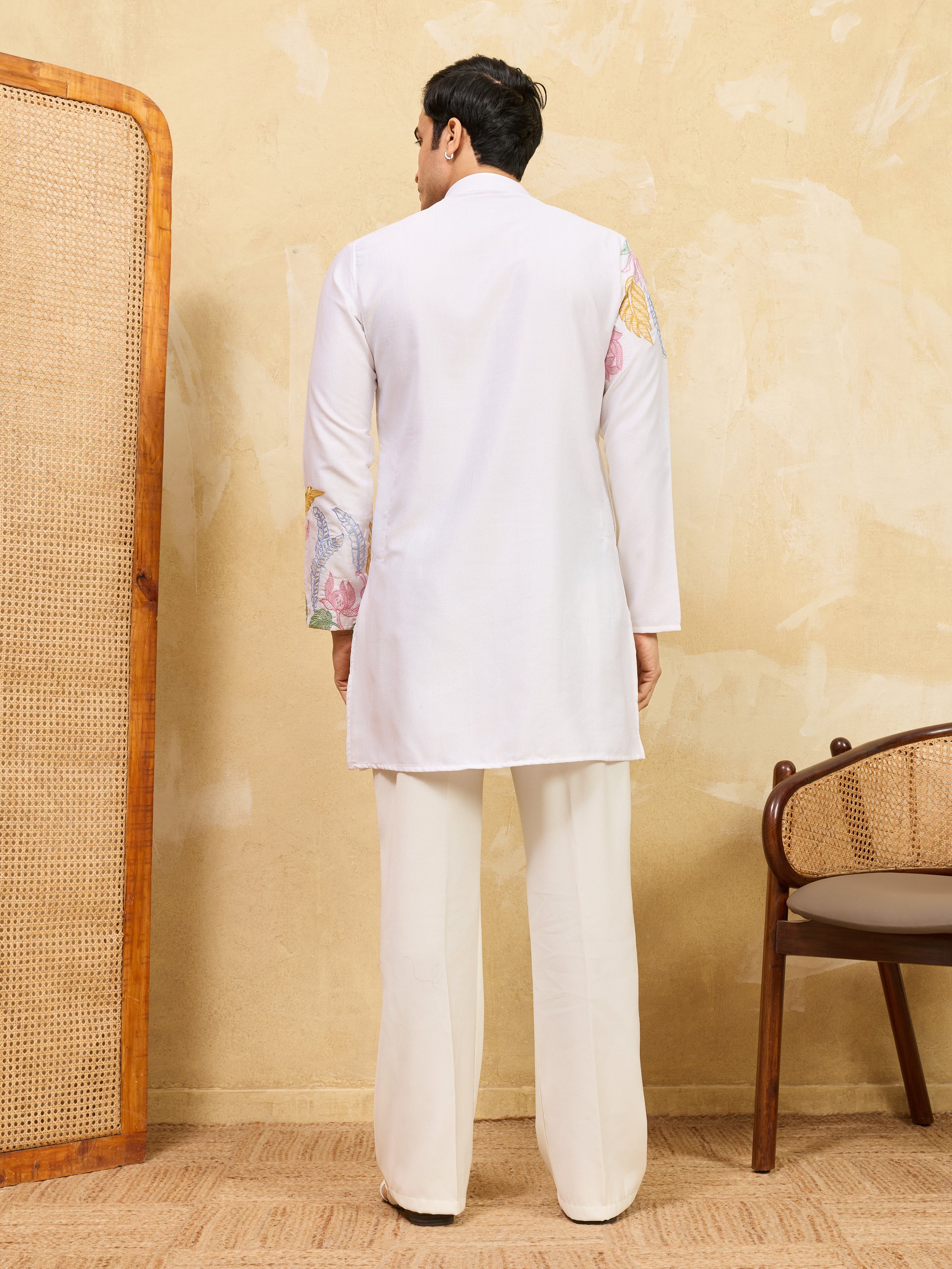 Elegant White Floral Embroidered Kurta Set for Men

