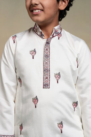 Classic White Embroidered Work Kurta Set Perfect For Festive