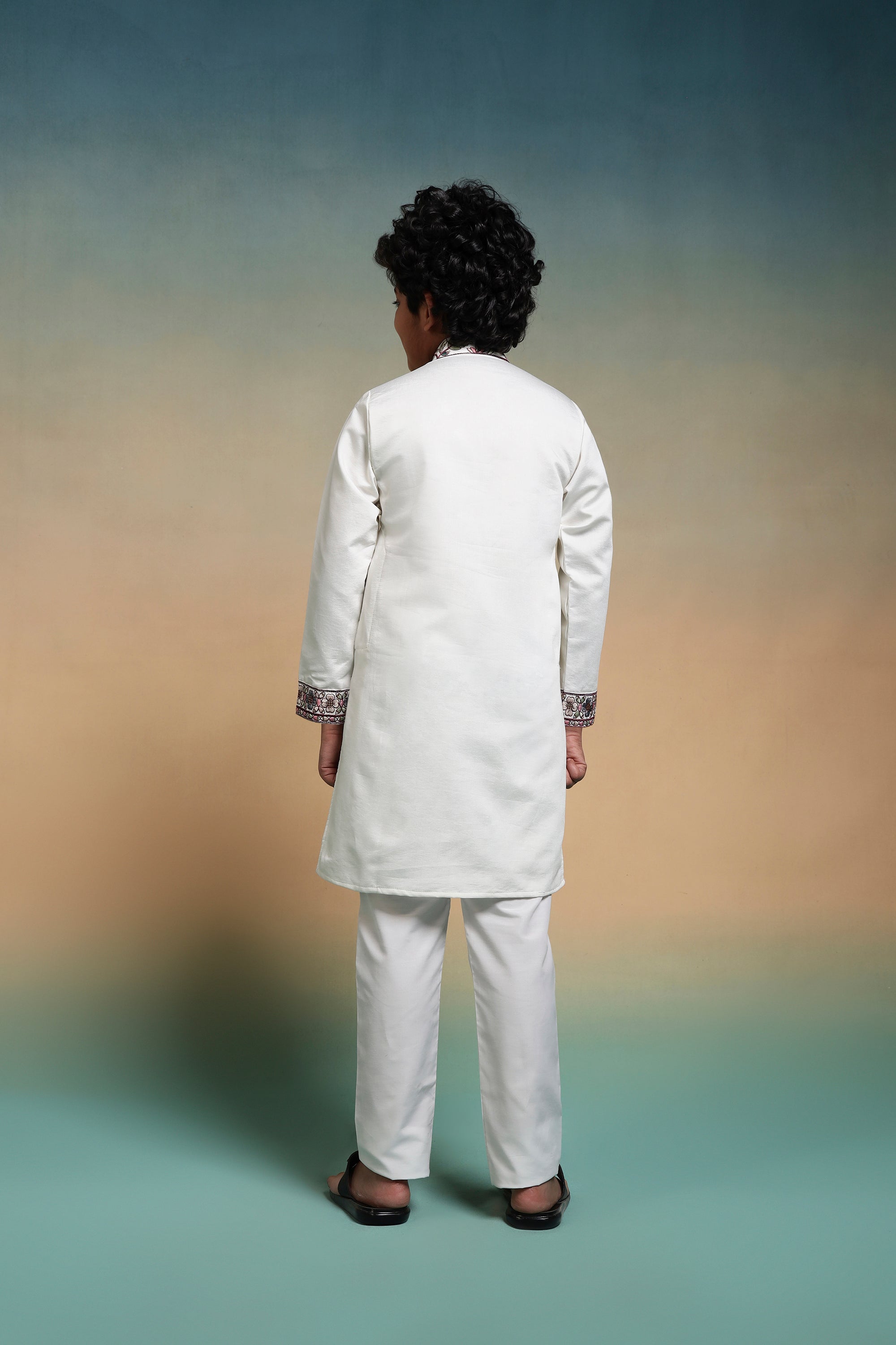 Classic White Embroidered Work Kurta Set Perfect For Festive