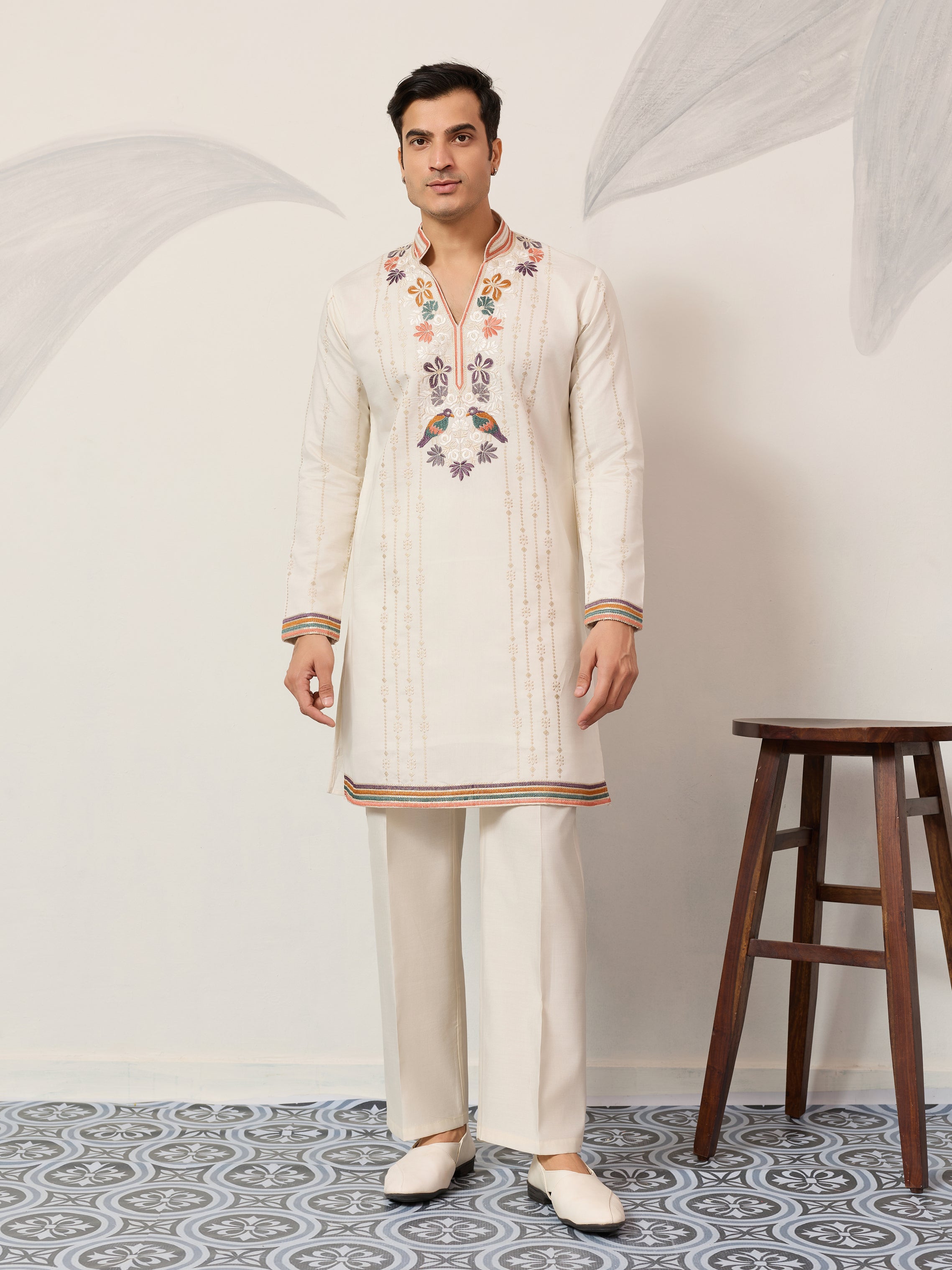 Luxury White V Neck Kurta Pant for Festive Wear
