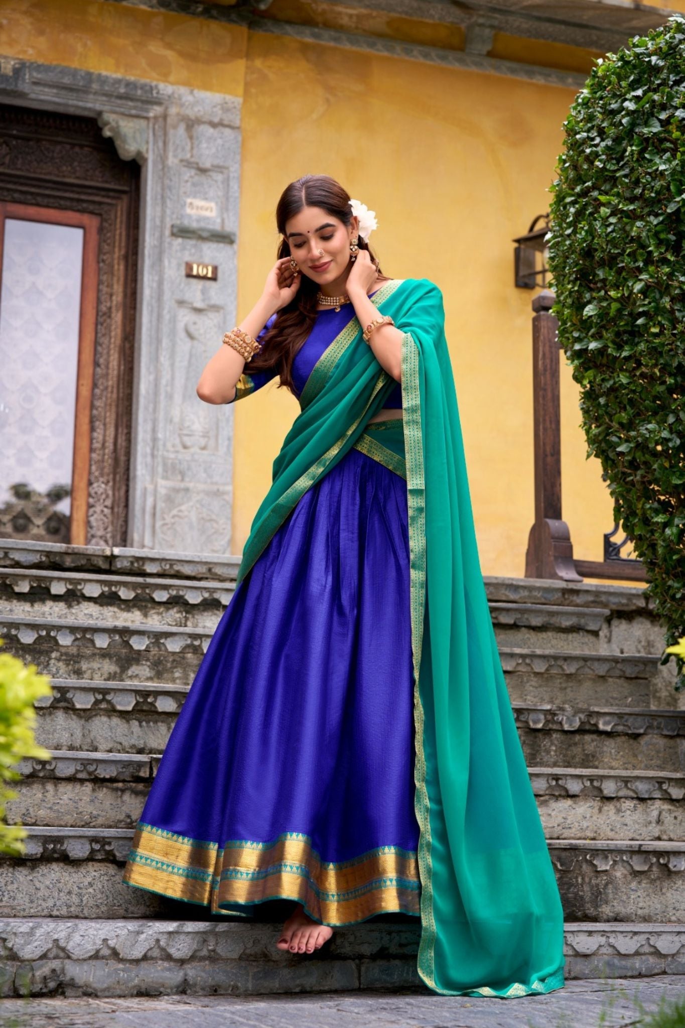 Ready-to-Wear Zari Woven Lehenga Set with Unstitched Blouse and Lace Border Dupatta