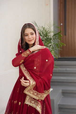 Elegance Rich Sequins Embroidered Work Designer Wedding Gown