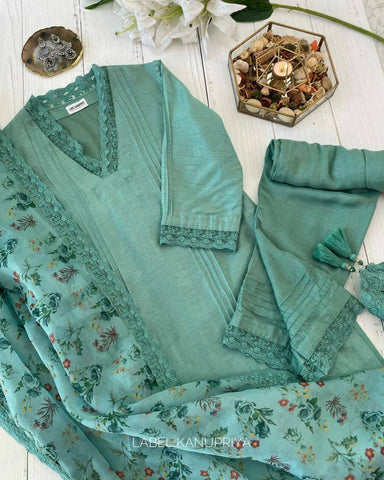 Beautiful kurta three piece set fancy cutwork lace detail on sleeves and necline with duppta set