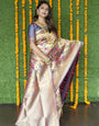 Imbrication Grey Kanjivaram Silk Saree With Mellifluous Blouse Piece