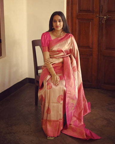 Stunning Peach Color Soft Banarasi Silk Saree With Beauteous Blouse Piece