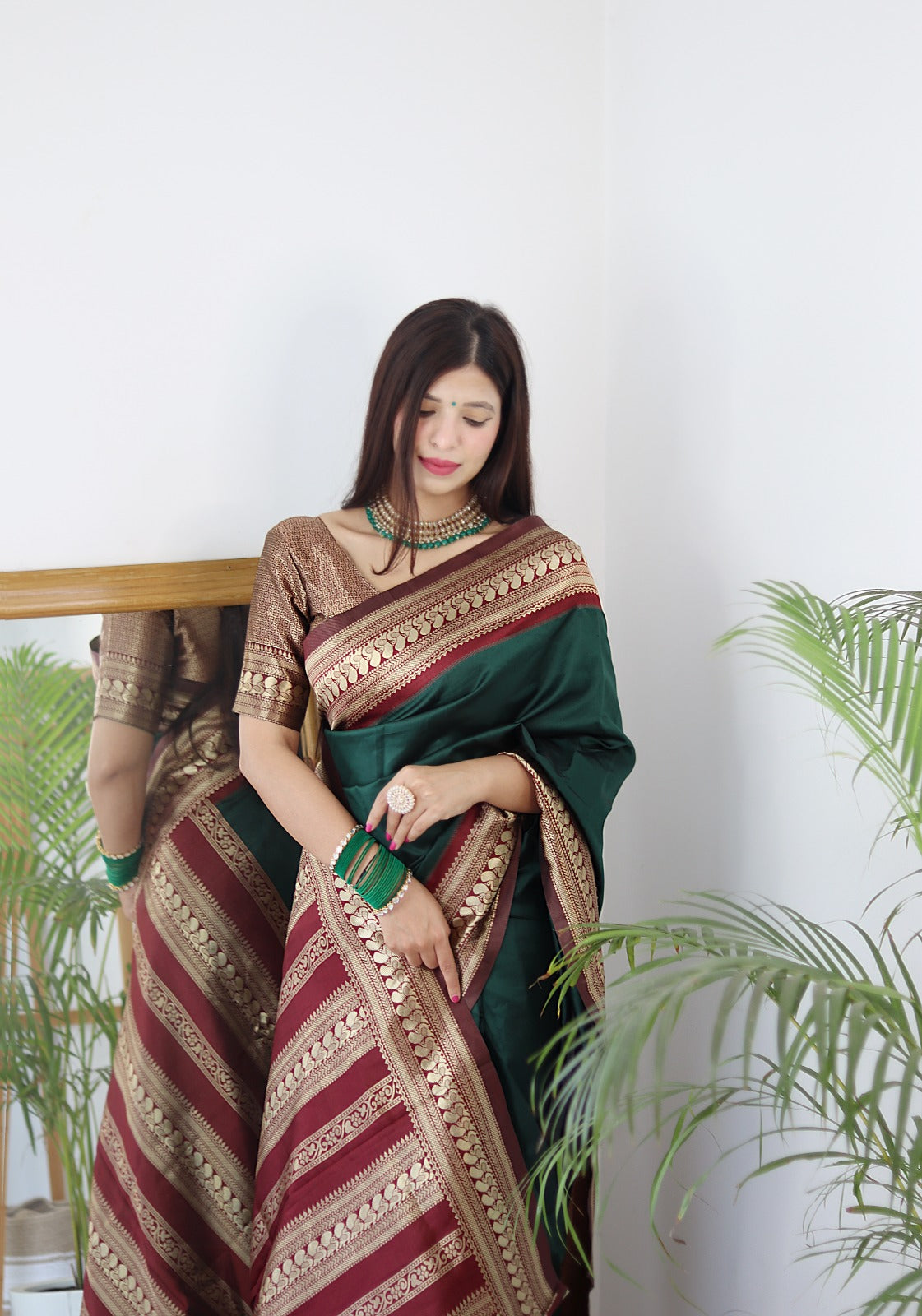 Mangalgiri Handwoven Silk Cotton Saree, Olive Green - Maroon Dual Tone –  Scarlet Thread